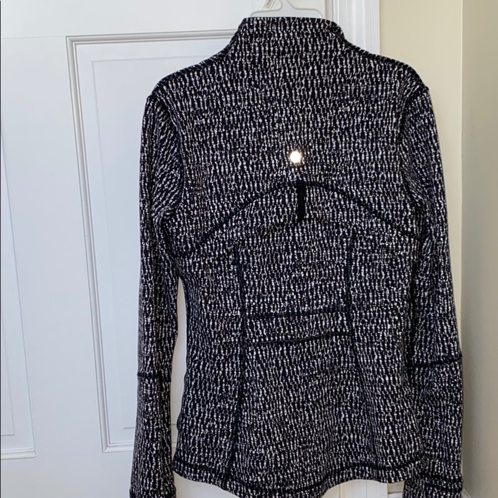 Lululemon jacket - Picture 3 of 3